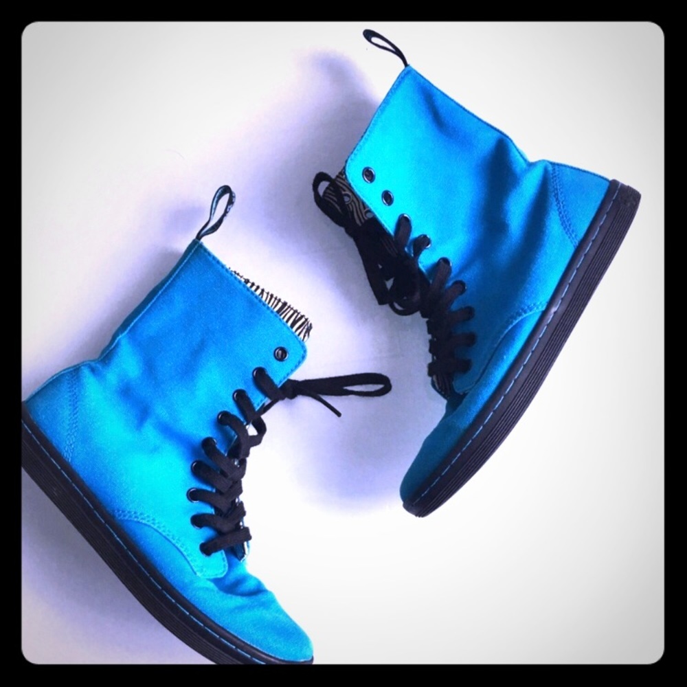 Dr Martens Hightop Sneakers Turquiose